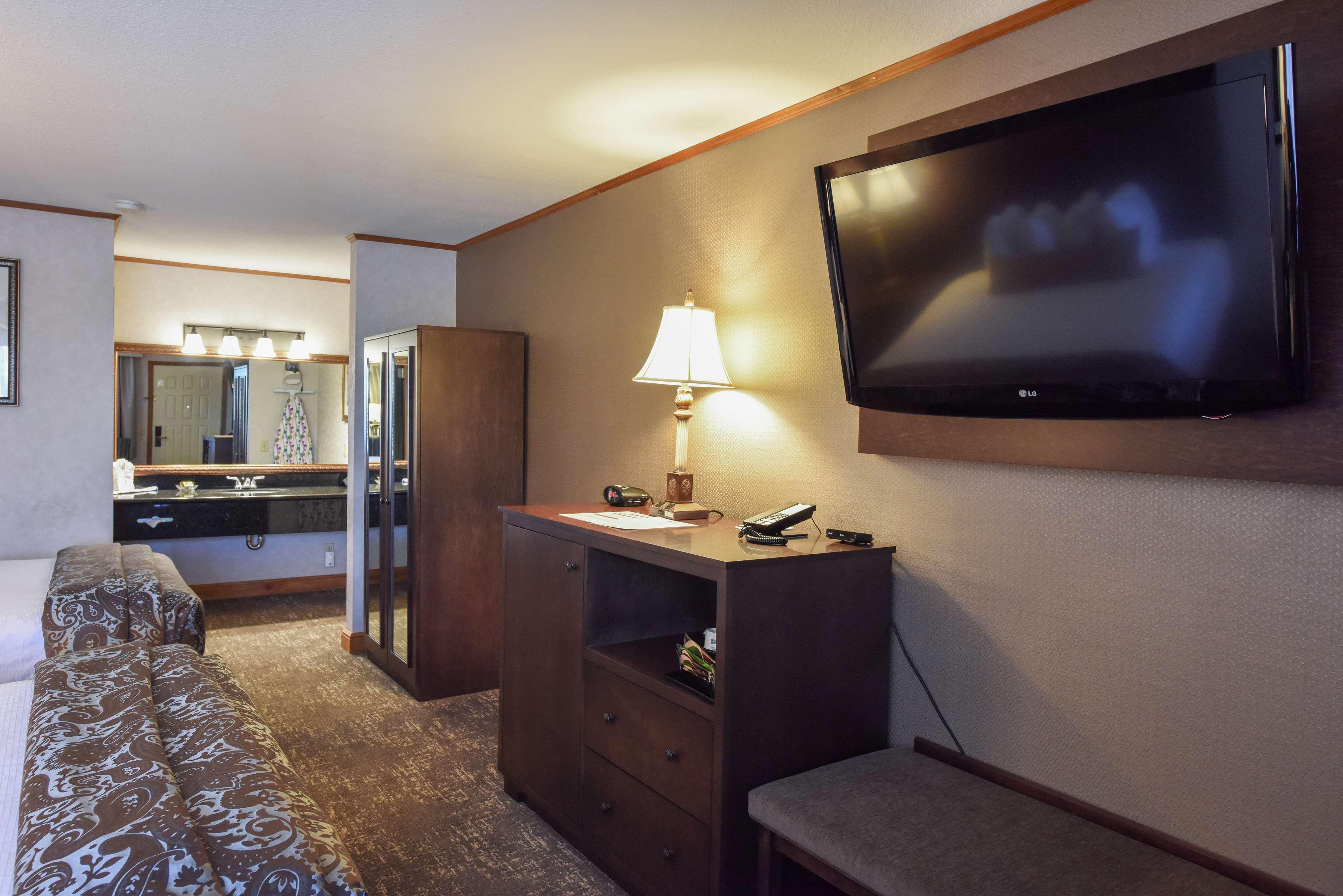 Best Western Plus Dockside Waterfront Inn Mackinaw Stadt Exterior foto