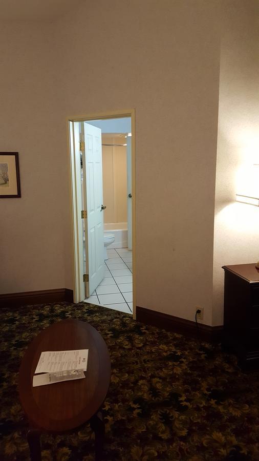Best Western Plus Dockside Waterfront Inn Mackinaw Stadt Exterior foto