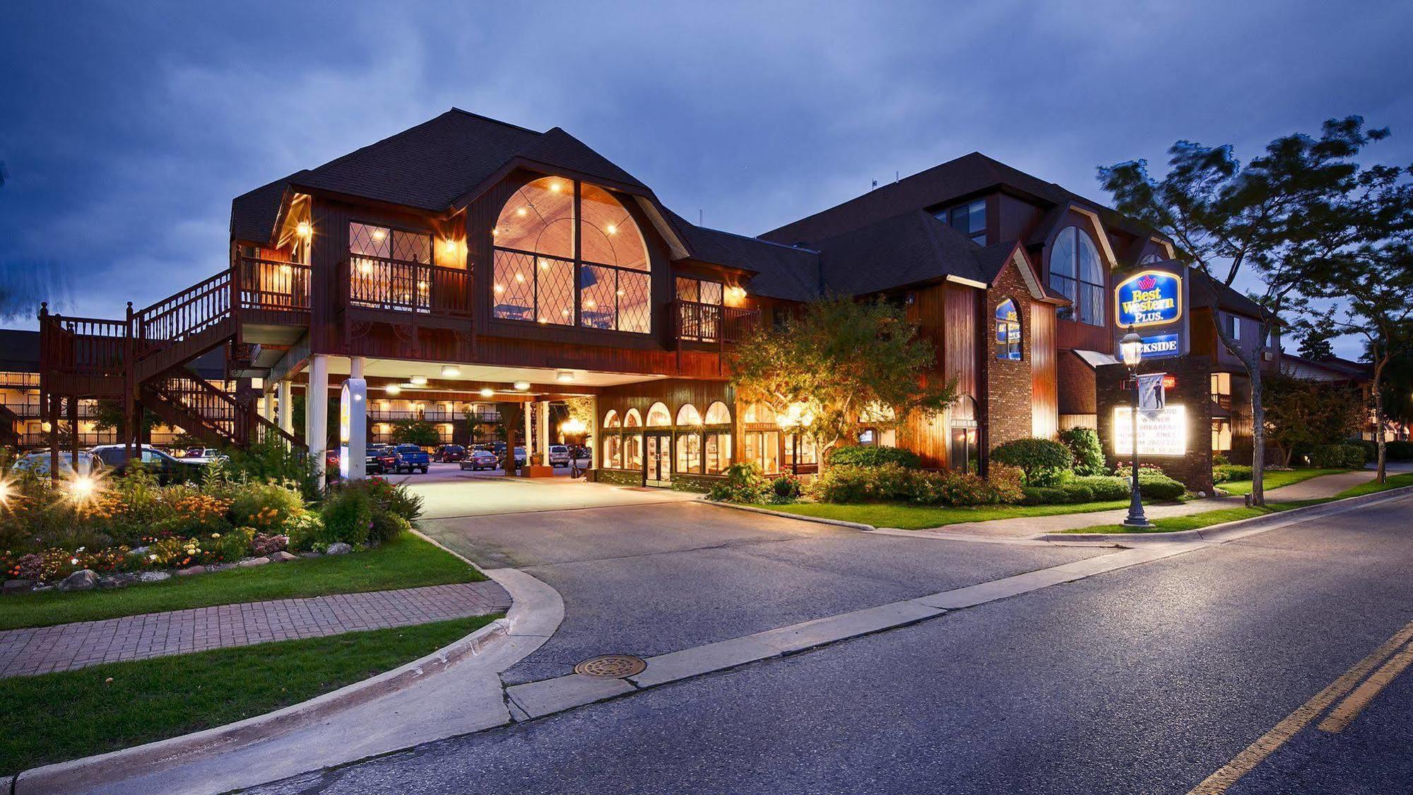 Best Western Plus Dockside Waterfront Inn Mackinaw Stadt Exterior foto