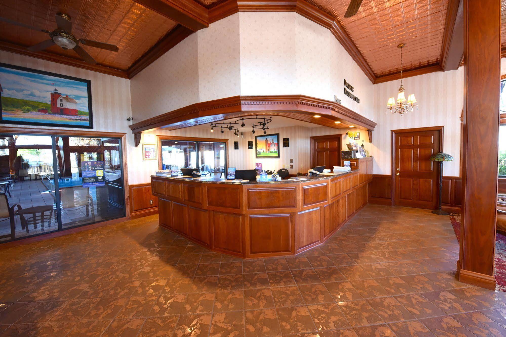 Best Western Plus Dockside Waterfront Inn Mackinaw Stadt Exterior foto